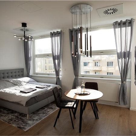 Luxury Apartment In City Centrum By Ota Group Bratislava Exteriör bild