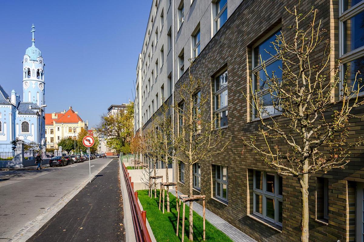 Luxury Apartment In City Centrum By Ota Group Bratislava Exteriör bild
